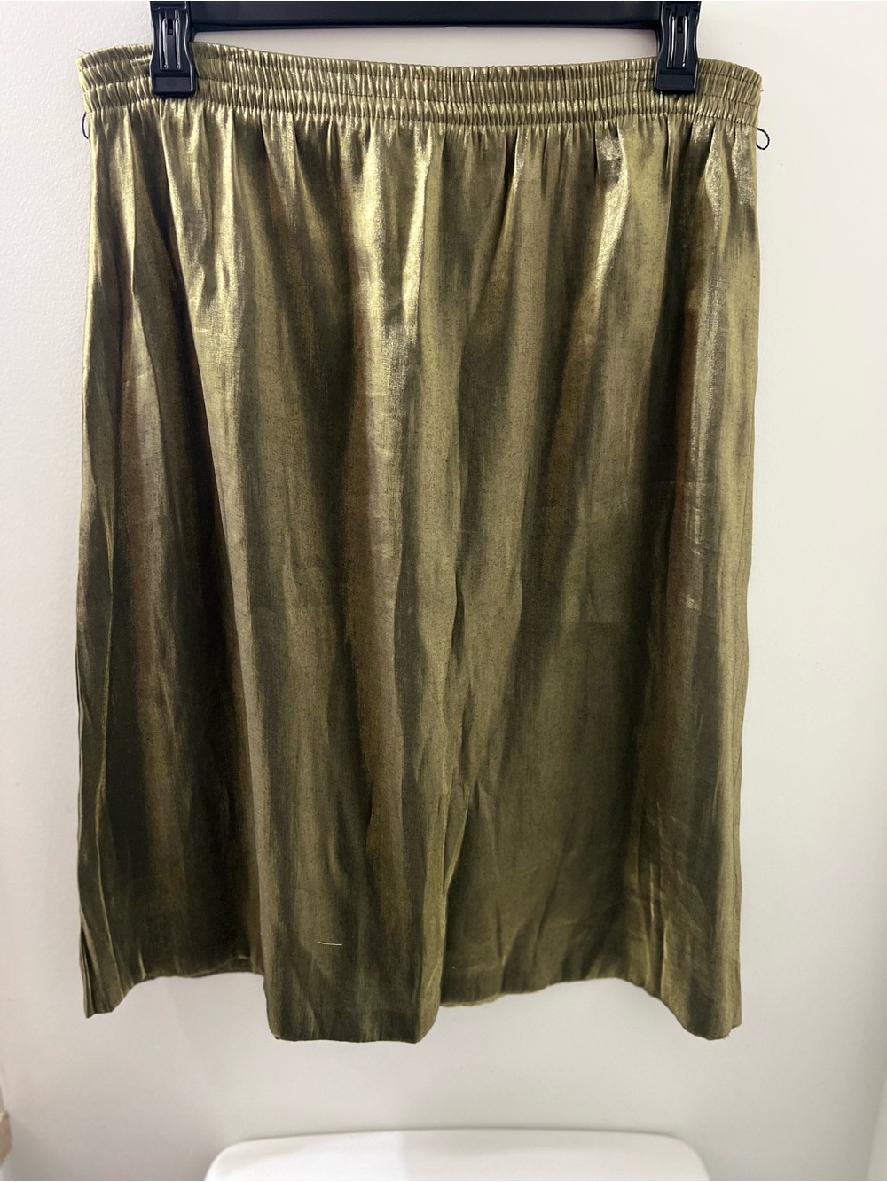 Vintage Metallic Olive Midi Skirt with Elastic Waist
